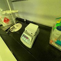 VWR 7 x 7 Ceramic Hotplate image 0